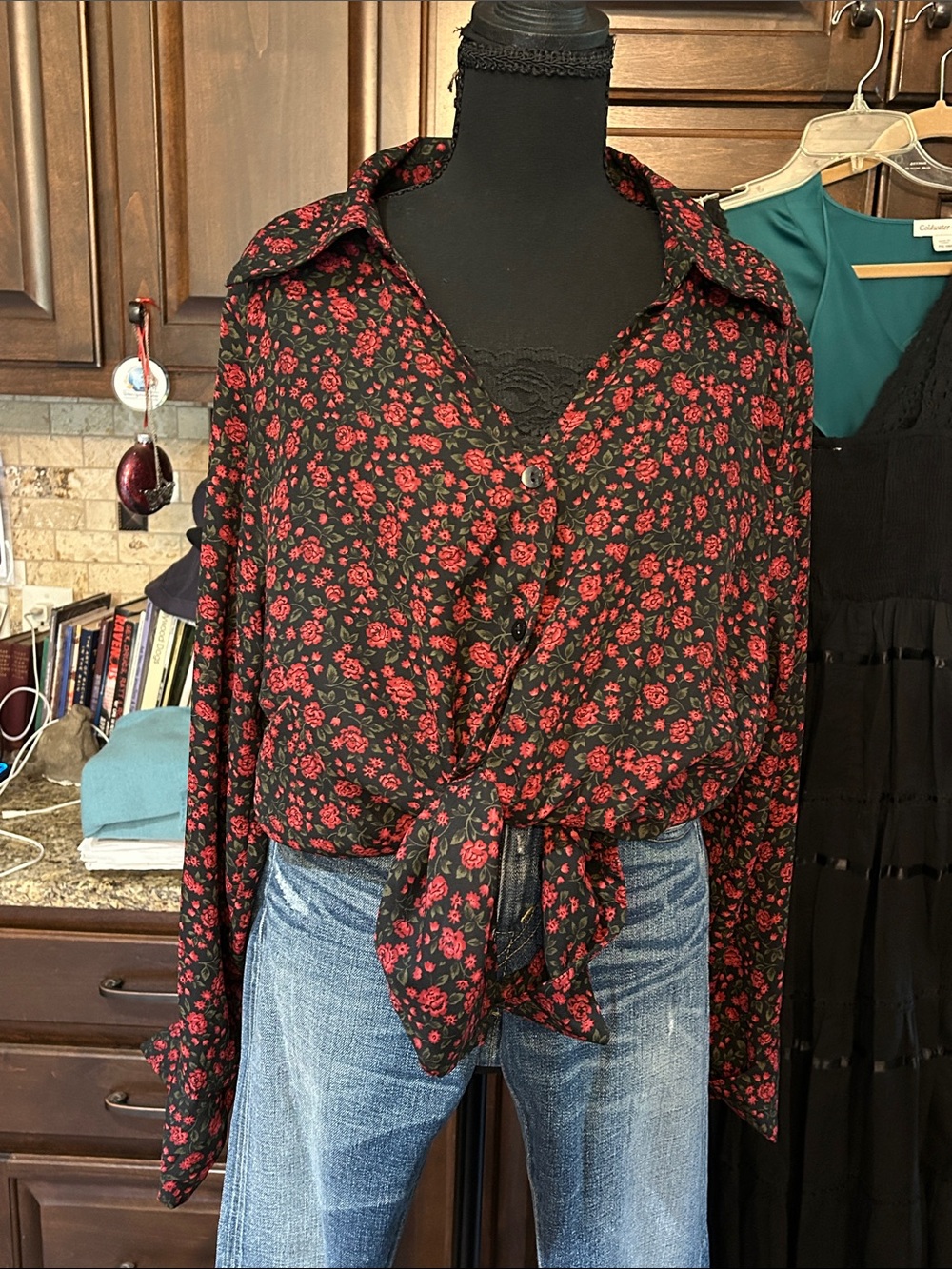 White Stag Sz 16W Black Floral Button Down Shirt - Red Rose Print